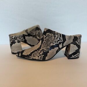 MARC FISHER  Ragni Women Block 2.5" Heel Reptile Snakeskin Leather Mules Sz 7.5